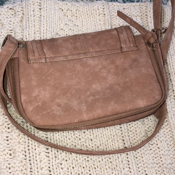 Bloggers favorite tan vegan boho crossbody bag - Picture 6 of 10